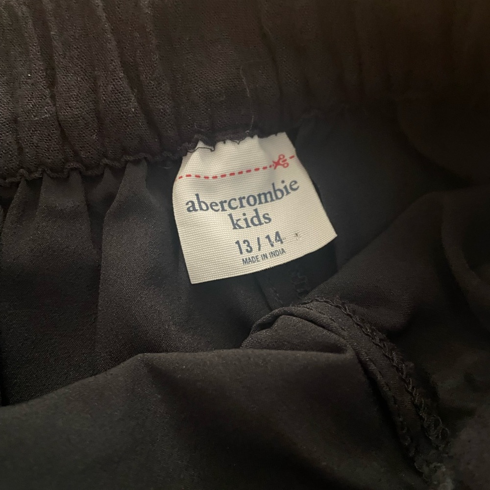 💸 Girl’s Abercrombie skirt with shorts - Picture 3 of 4